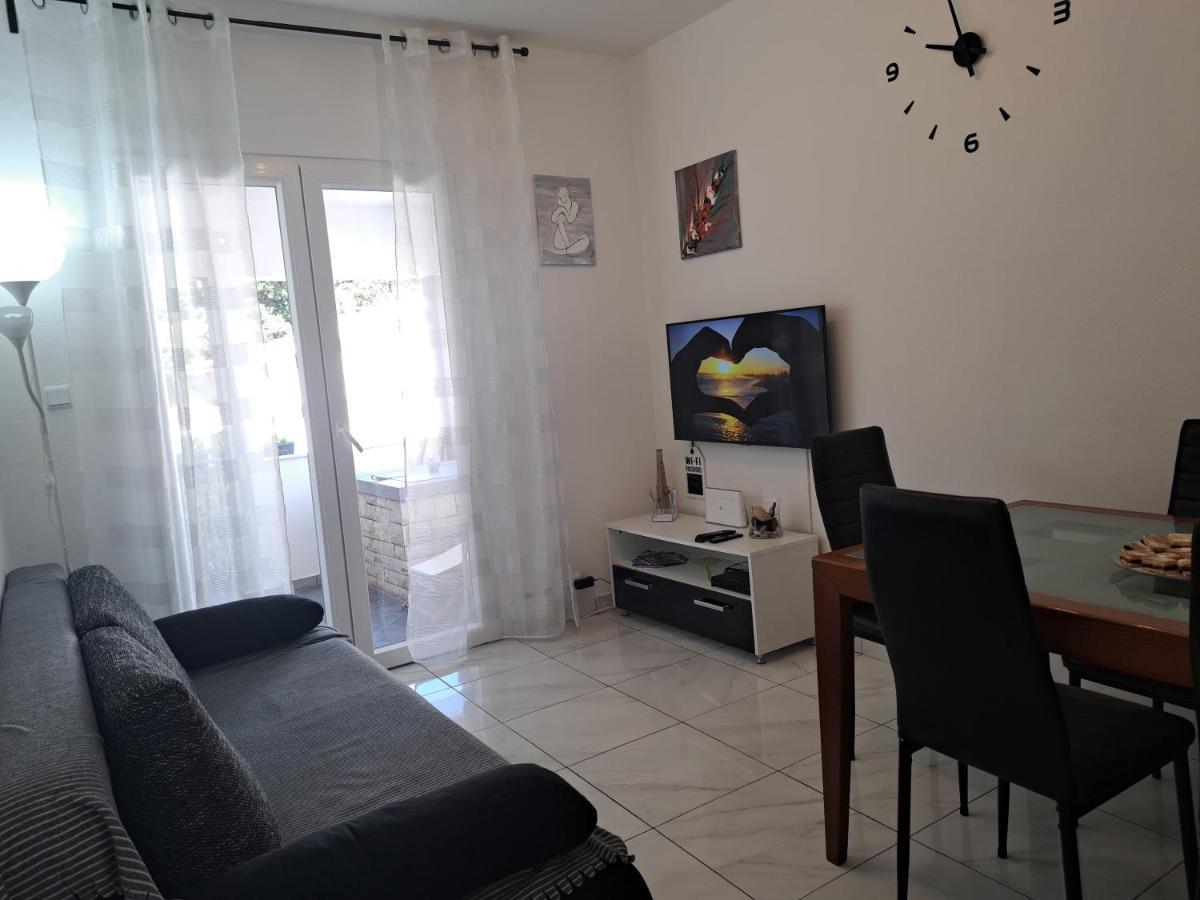 Apartment Lavanda Nova Ražanj Εξωτερικό φωτογραφία
